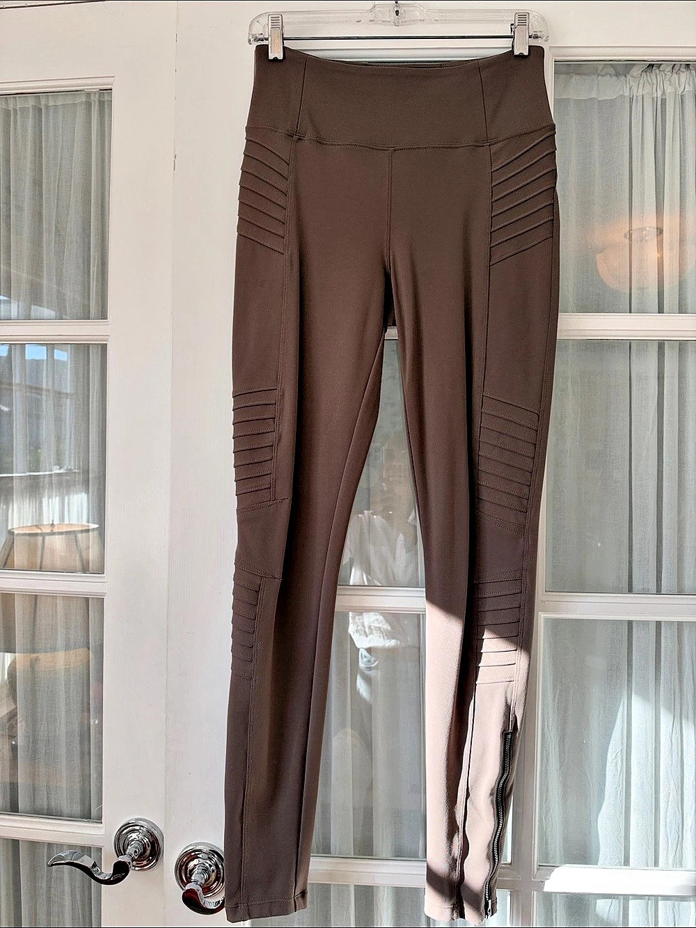Athleta Delancey Moto Tight Moto Leggings in Brown Size Small/Tall Like New